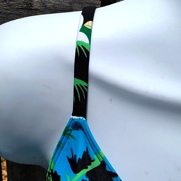 Aerie Onepiece Swimsuit  (XL) - Picture 3 of 9